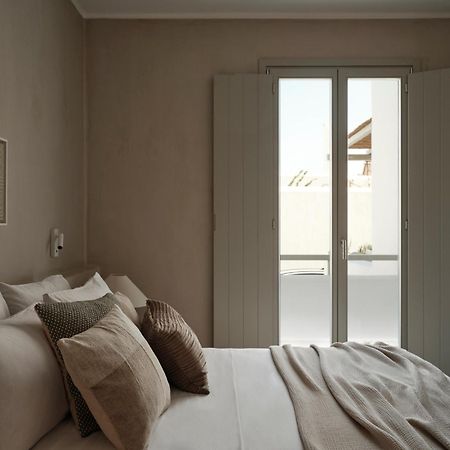 Akria Seaside Suites Науса Екстер'єр фото