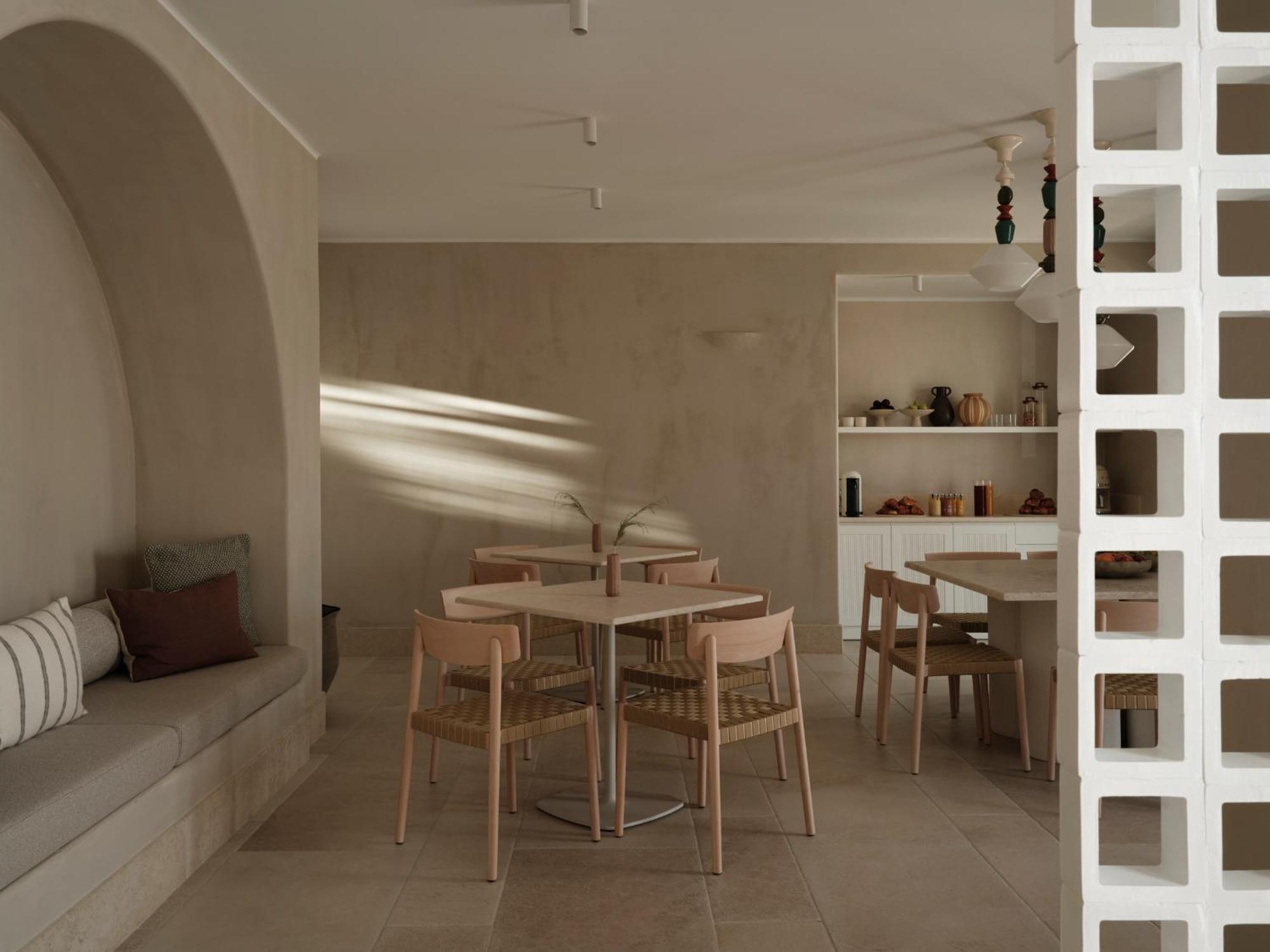 Akria Seaside Suites Науса Екстер'єр фото
