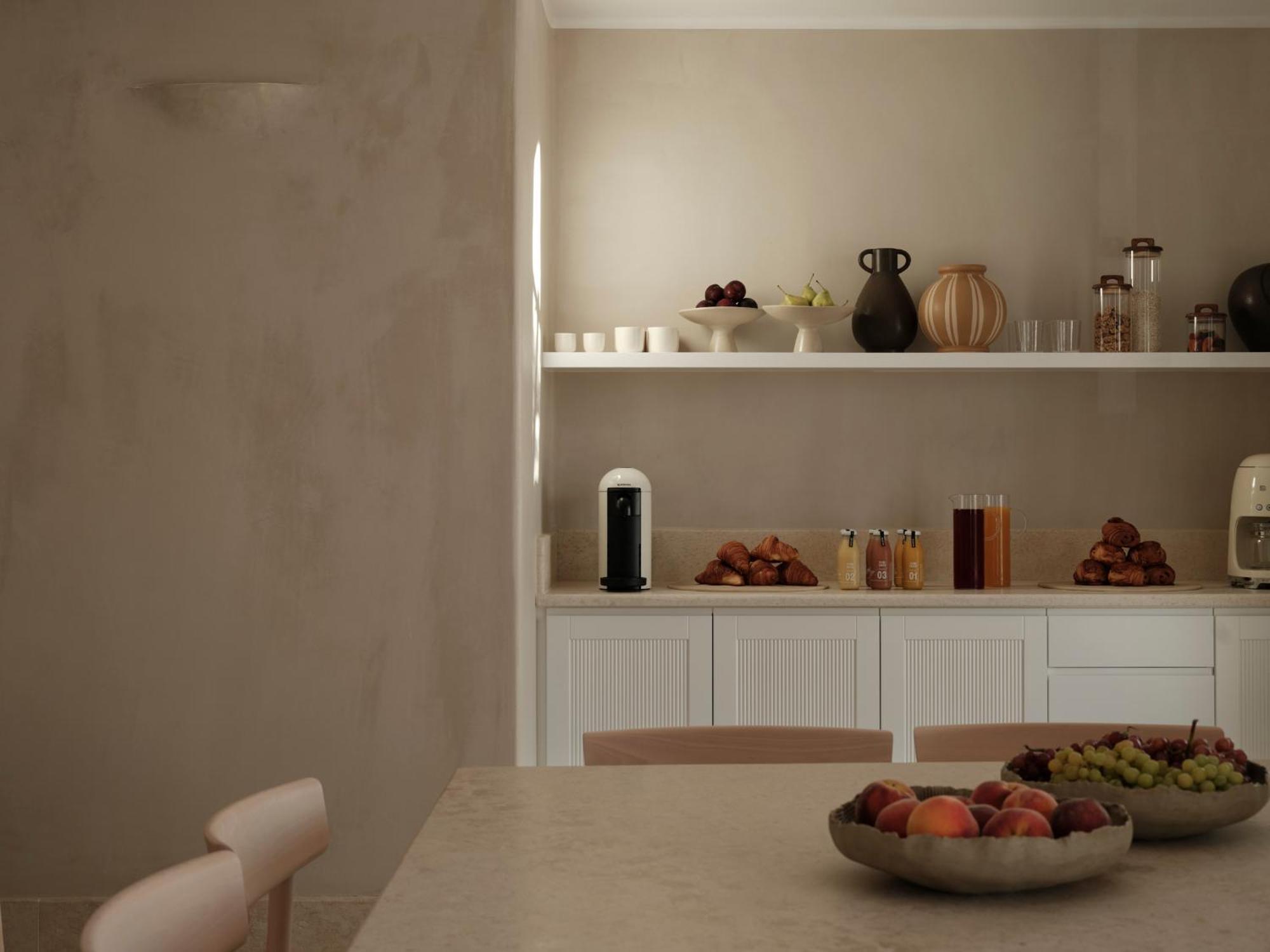 Akria Seaside Suites Науса Екстер'єр фото